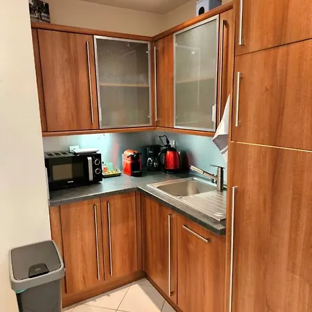 Apartment Centre *